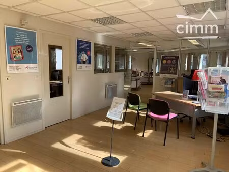 vente bureau 7 pièces 184 m² moulins (03000)