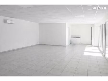 bureaux 253 m² solliès-pont