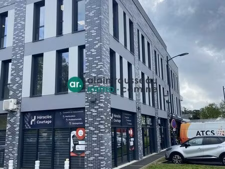 bureaux 368 m² trélazé