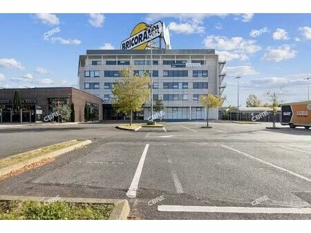 location bureau villiers sur marne 4 645 m²