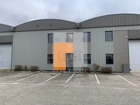 location commerce 440 m² à dardilly (69570)