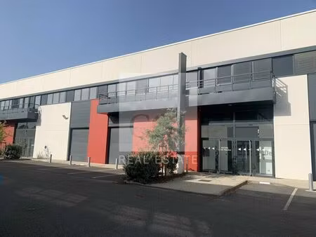 location commerce 686 m² à dardilly (69570)