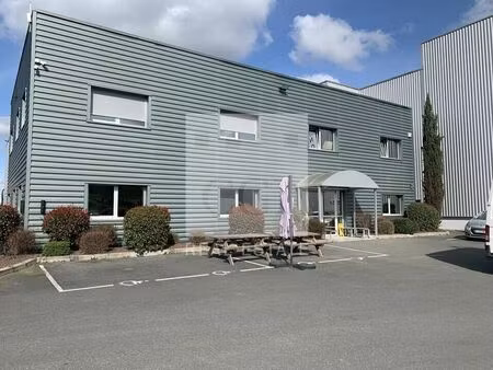 location commerce 3460 m² à lozanne (69380)