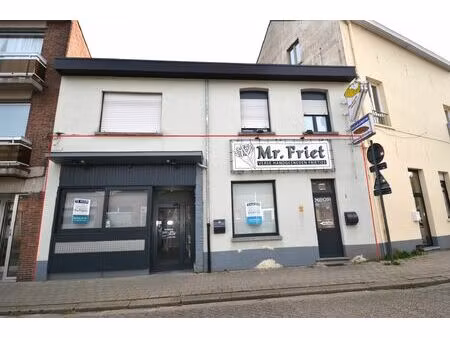 handelspand met bijhorend appartement