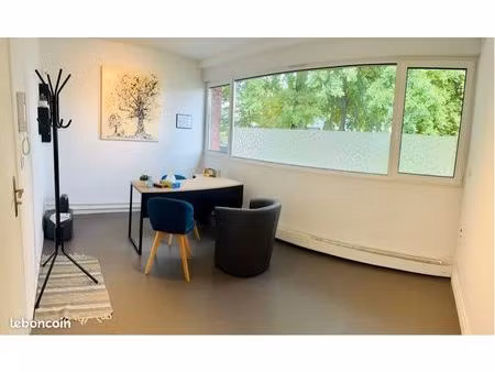 cabinet médical 12m2 à verneuil sur seine