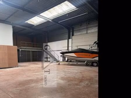 location local industriel 750 m² à gretz-armainvilliers (77220)