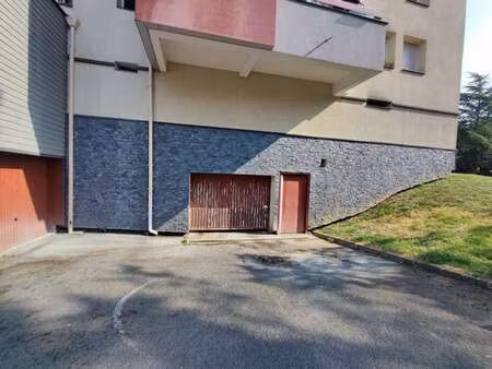 location garage box et parking à angers capucins verneau (49000) : à louer / 10m² angers c