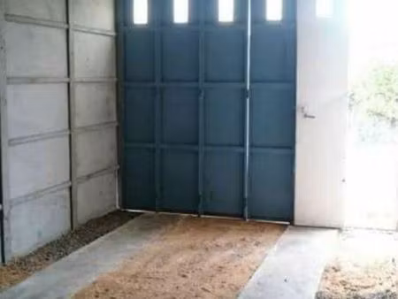 garde meubles / box à louer