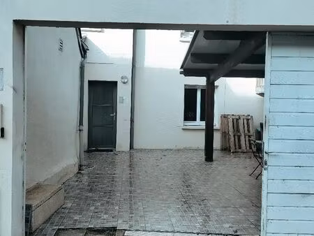 place de parking privée et sécurisée