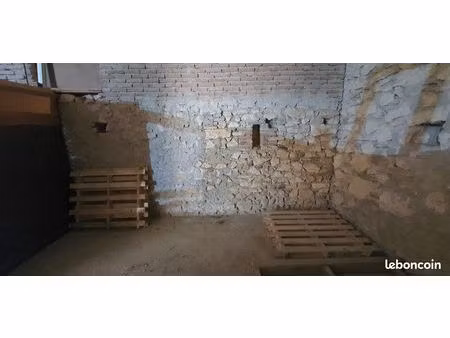 box garde meubles indépendant 10 mètres cubes à louer à st marcel d'ardèche