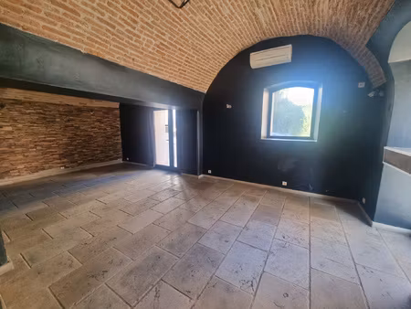 aleria centre  local commercial ou professionnel-avec parkin