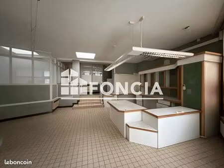 local commercial 150 m²