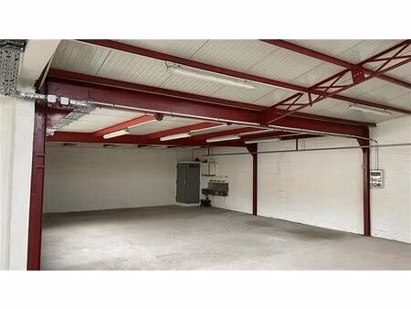 location local d'activités choisy le roi 560 m²