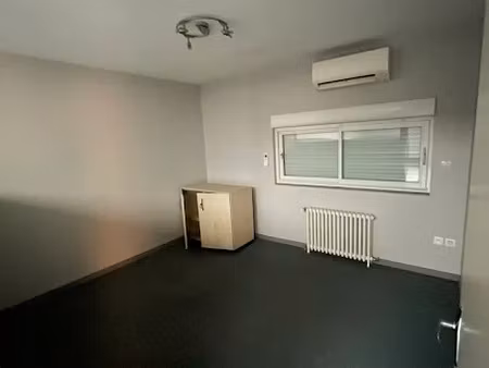 location locaux professionnels 260 m² à montrabé (31850)  2 400 €