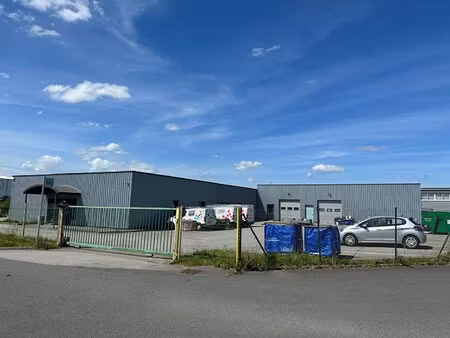 location local commercial