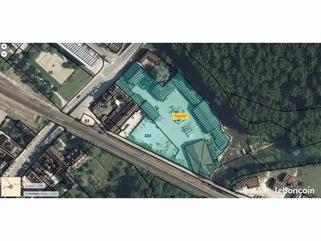 local 2900 m² tonnerre