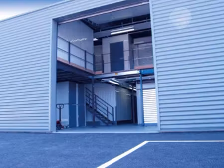 location locaux professionnels 150 m² à vedène (84270)  1 550 €