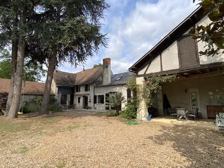 belle bâtisse du 16ème/17ème de 250 m2 demeure de charme bie