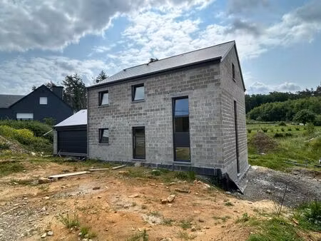 maison 4 facades spacieuse