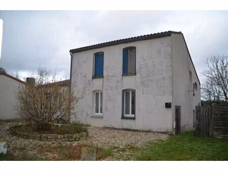 en vente maison 166 m² – 133 750 € |bournezeau
