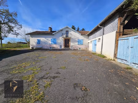 ferme a renover 107 m2/ dependances/ 2 7 hectares