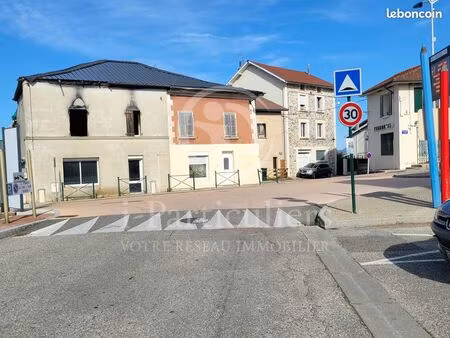 maison 1 pièce 400 m²