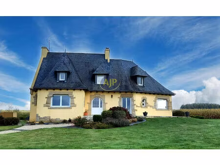 maison noyal pontivy