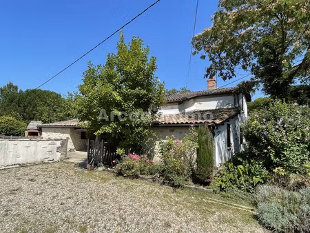 agréable maison  5 chambres  3 salles de bains/wc  piscine 