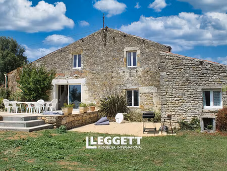 maison 16 pièce(s)  saint-martin-des-fontaines