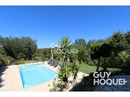 villa gros volumes  piscine  garage double  en plein coeur de la nature.