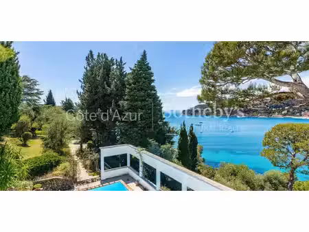 villa avec piscine en bord de mer saint-jean-cap-ferrat (06)