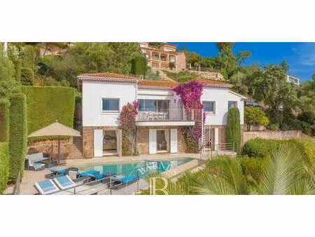 villa avec piscine et terrasse theoule-sur-mer (06)
