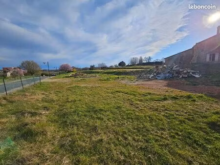 terrain 1 700 m² fains veel