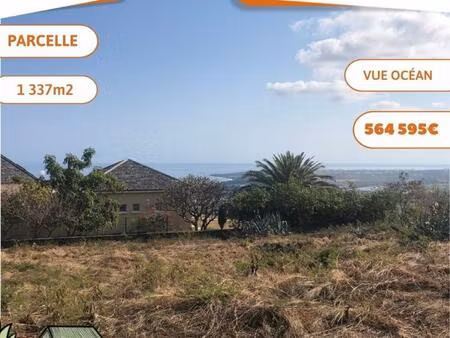 dernière parcelle de 1337 m2 avec superbe vue dégagée