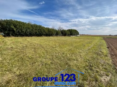 terrain constructible de 1317 m2 à beaumont