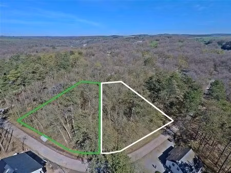 belles parcelles en zone à bâtir dans quartier calme