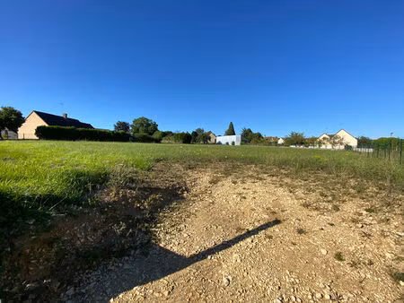 10 km la ferte-bernard  dans village avec commerces et école  terrain à bâtir 3080 m²