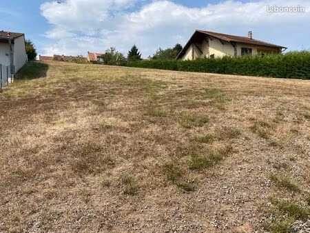 terrain à bâtir sur l'hôpital