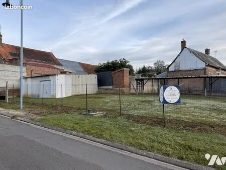 terrain 657 m² querrieu