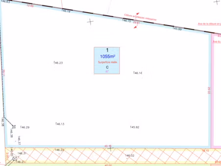 a 15 mns de chartres  5 mns de la gare (paris montparnasse)  dans charmant village.