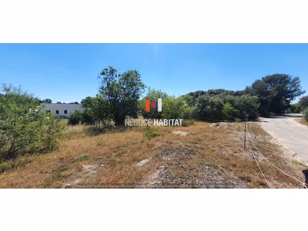 souvignargues terrain a batir de 750m2 hors lotissement