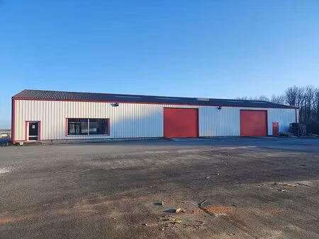 vente local d'activités thenezay 600 m²