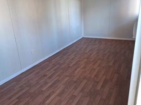 garde meuble   box de rangement  conteneur   stockage étang salé