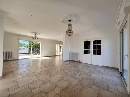 vente maison 5 pièces 230 m² la riche (37520)