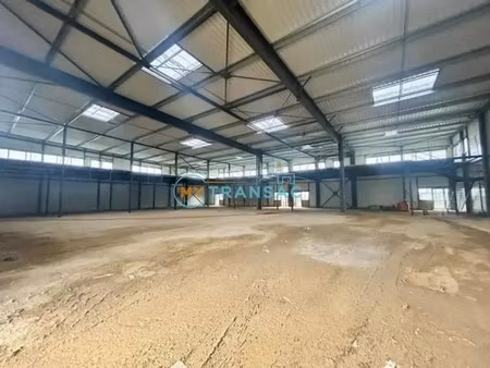 location local commercial