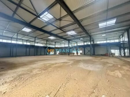 location local commercial