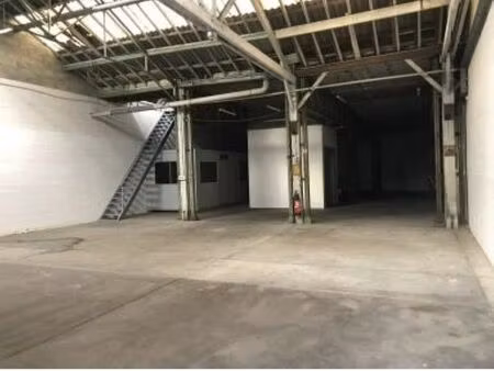 location local d'activités villeneuve st georges 400 m²