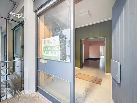 vente commerce 4 pièces 116 m² montmerle-sur-saône (01090)