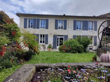 vente maison 5 pièces 160m2 tesson 17460 - 357000 € - surface privée