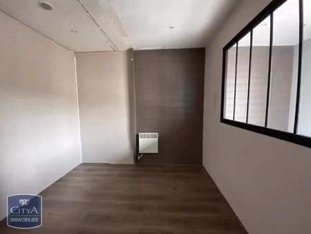 local commercial à louer 66.86 m² - oyonnax (01) - 590€